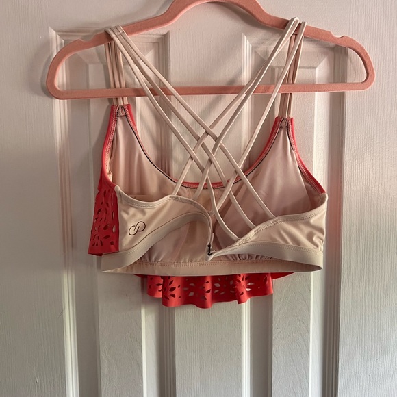 Cute swim top by Calia ( Carrie Underwood’s brand ) - Picture 3 of 4